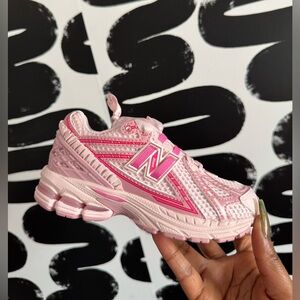 1906 Lace New Balance Kids' Light Pink Sneakers